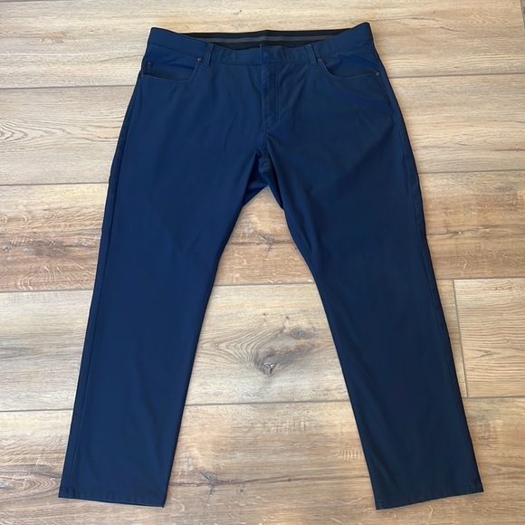 Nike Navy Dri-Fit Repel Slim Fit Golf Pant - Picture 2 of 10